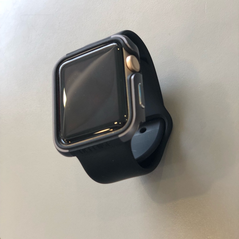 Apple Watch - Picture 2 of 4